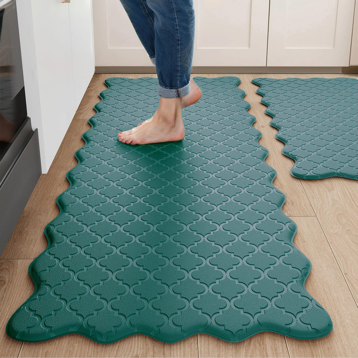 Arenarug Upgrade Scalloped Kitchen Mats for Floor 2PCS, Black Kitchen Rugs